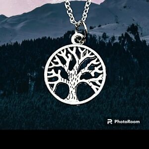NEW Silver Tree of Life Pendant Necklace
